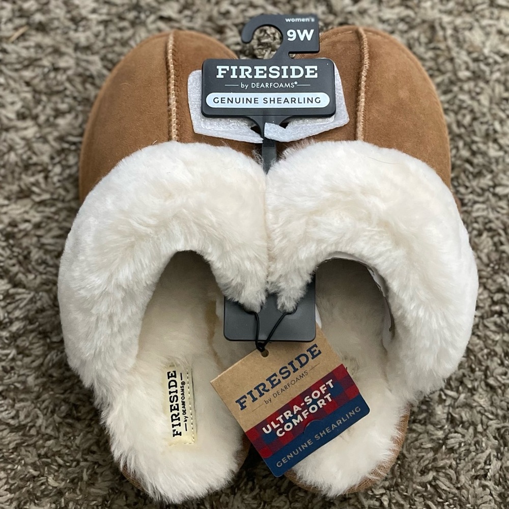 Dearfoams Women's Fireside Sydney Shearling Fur Indoor/Outdoor Scuff Slipper